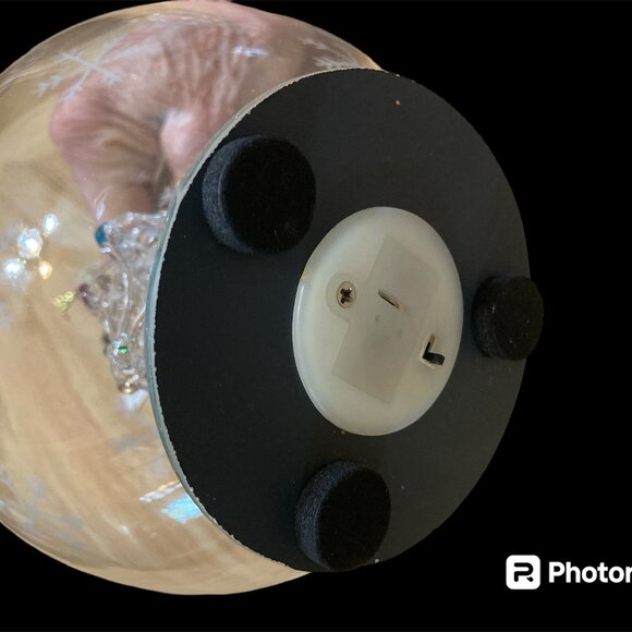 Spun Glass Lighted Christmas Tree Color Changing Globe Light Up Ornament w/Box - Picture 4 of 8